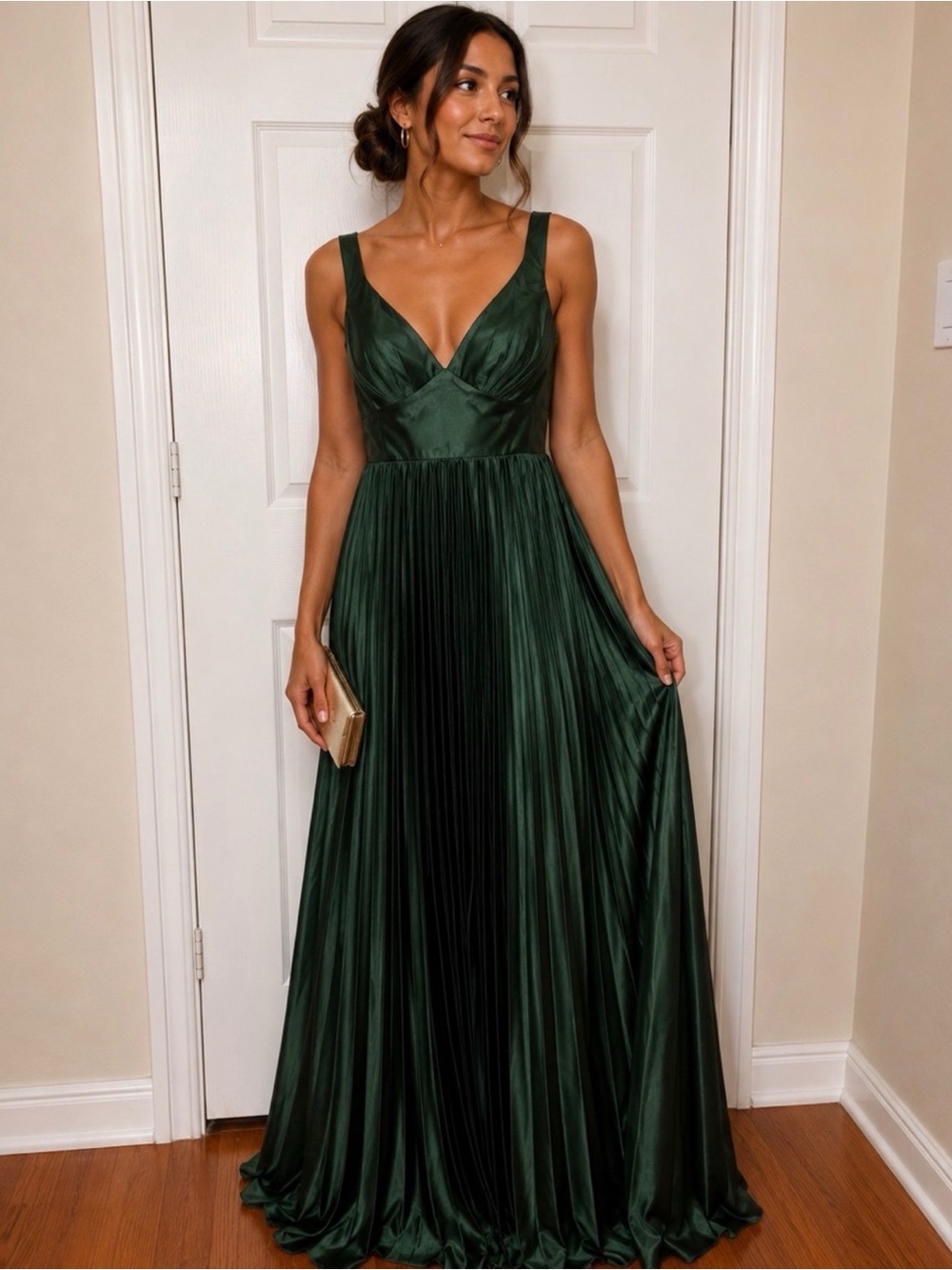 💕Elegant Emerald Green V-Neck NWT, Maxi Dress - size Small 💕